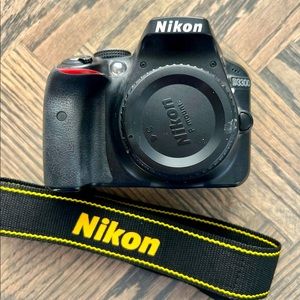 NIKON D3300 DSLR CAMERA